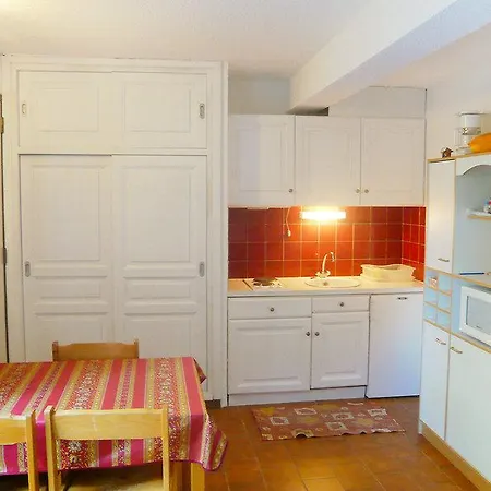 Апартаменти Les Coralines-3 By Interhome *