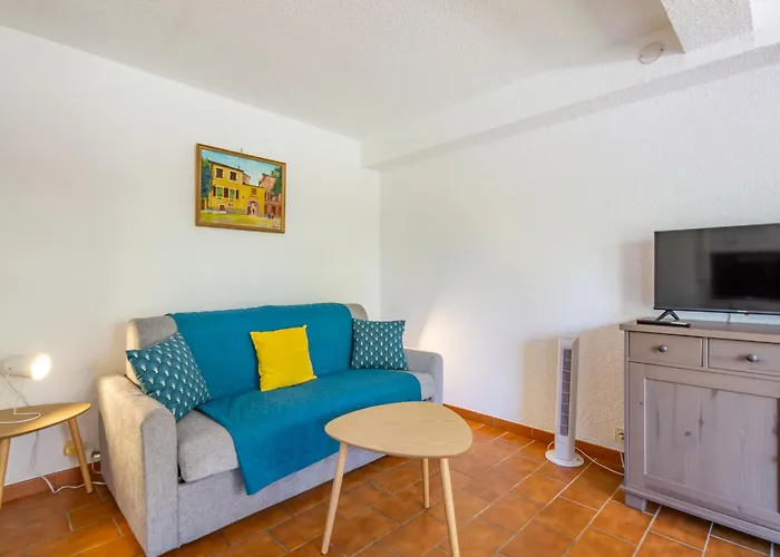 Les Coralines-3 By Interhome