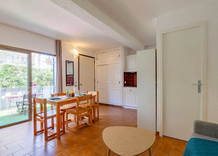 Daire Les Coralines-3 By Interhome